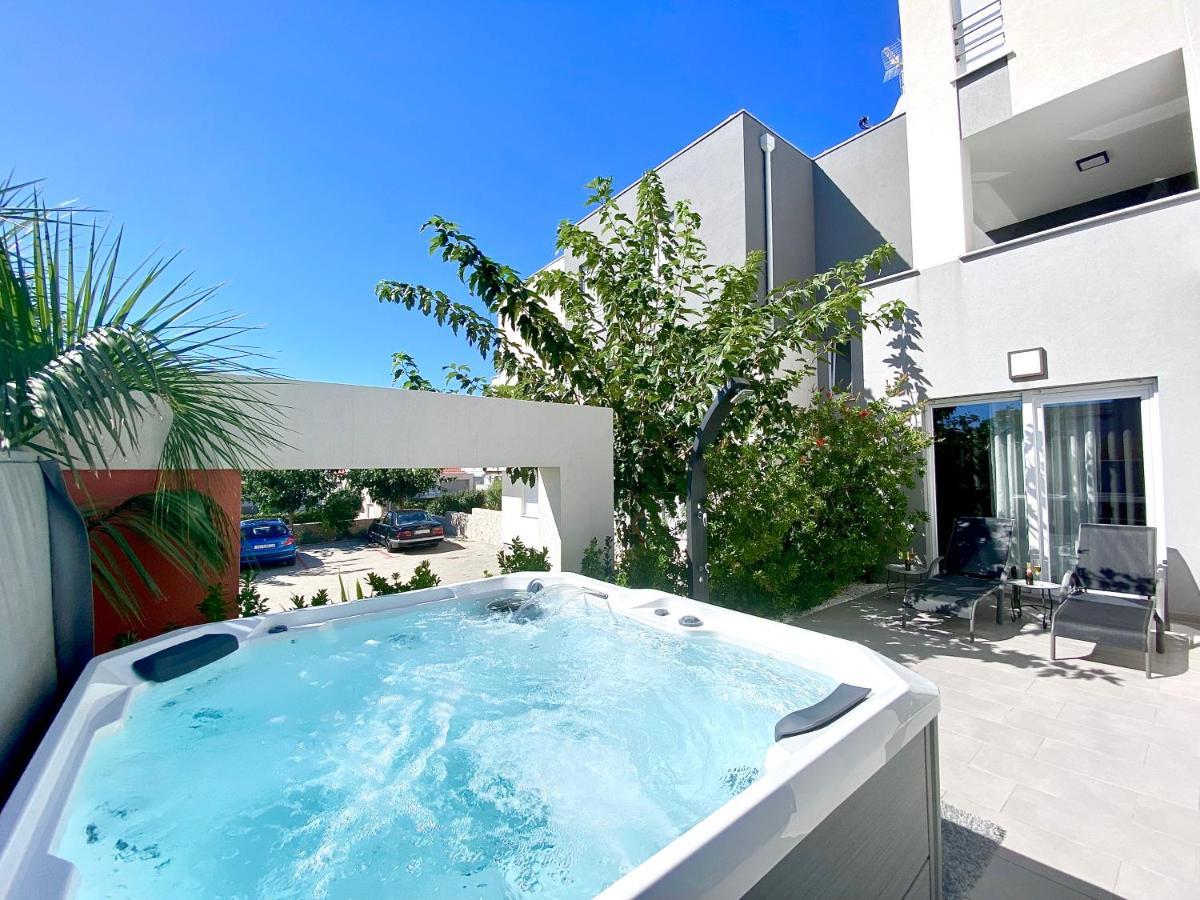 Fantasy View Villa โนวาลยา ภายนอก รูปภาพ
