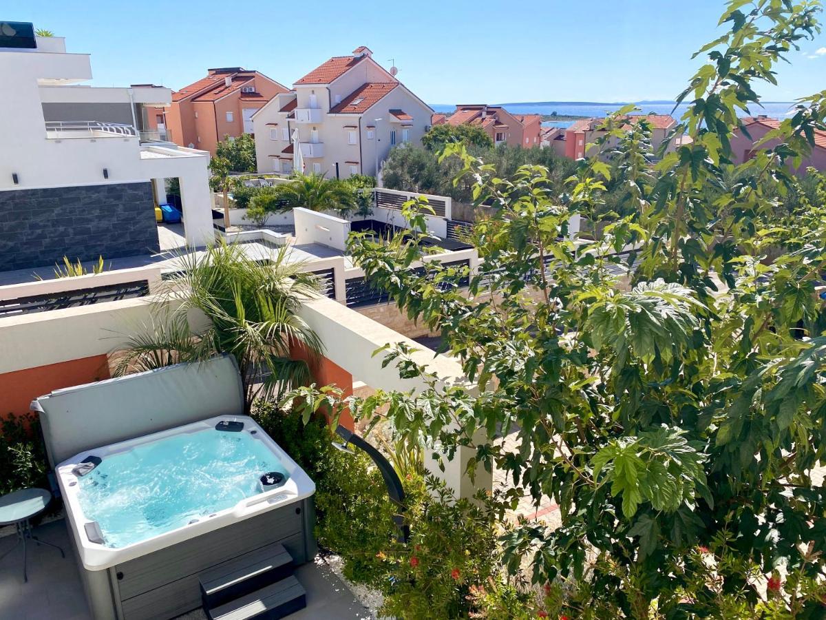 Fantasy View Villa โนวาลยา ภายนอก รูปภาพ
