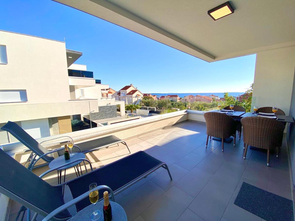 Fantasy View Villa โนวาลยา ภายนอก รูปภาพ